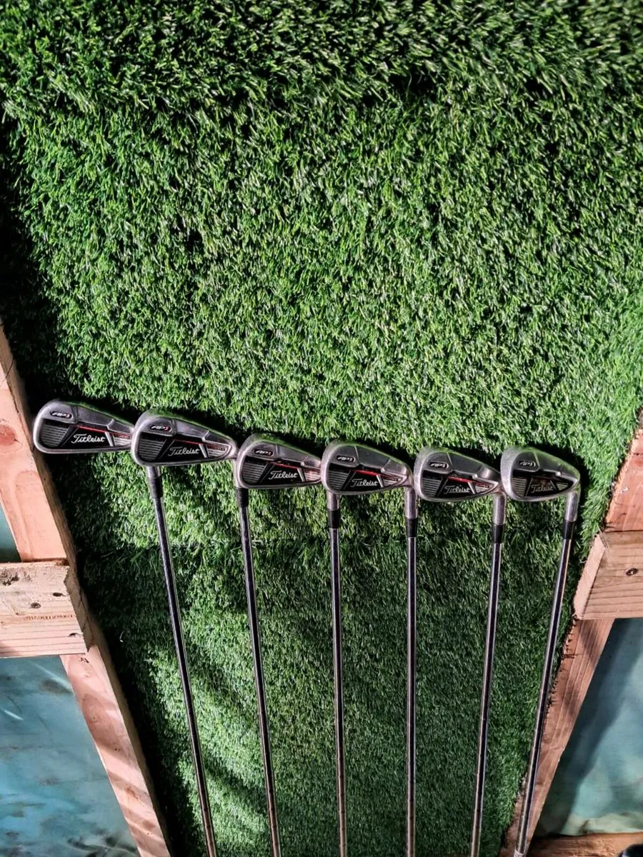 Titleist Ap1 iron set - Image 1
