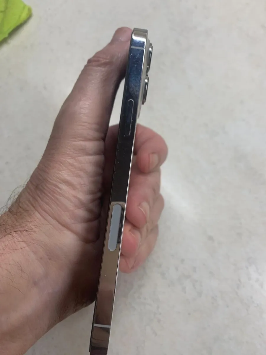 iPhone 13 Pro Max - Image 3