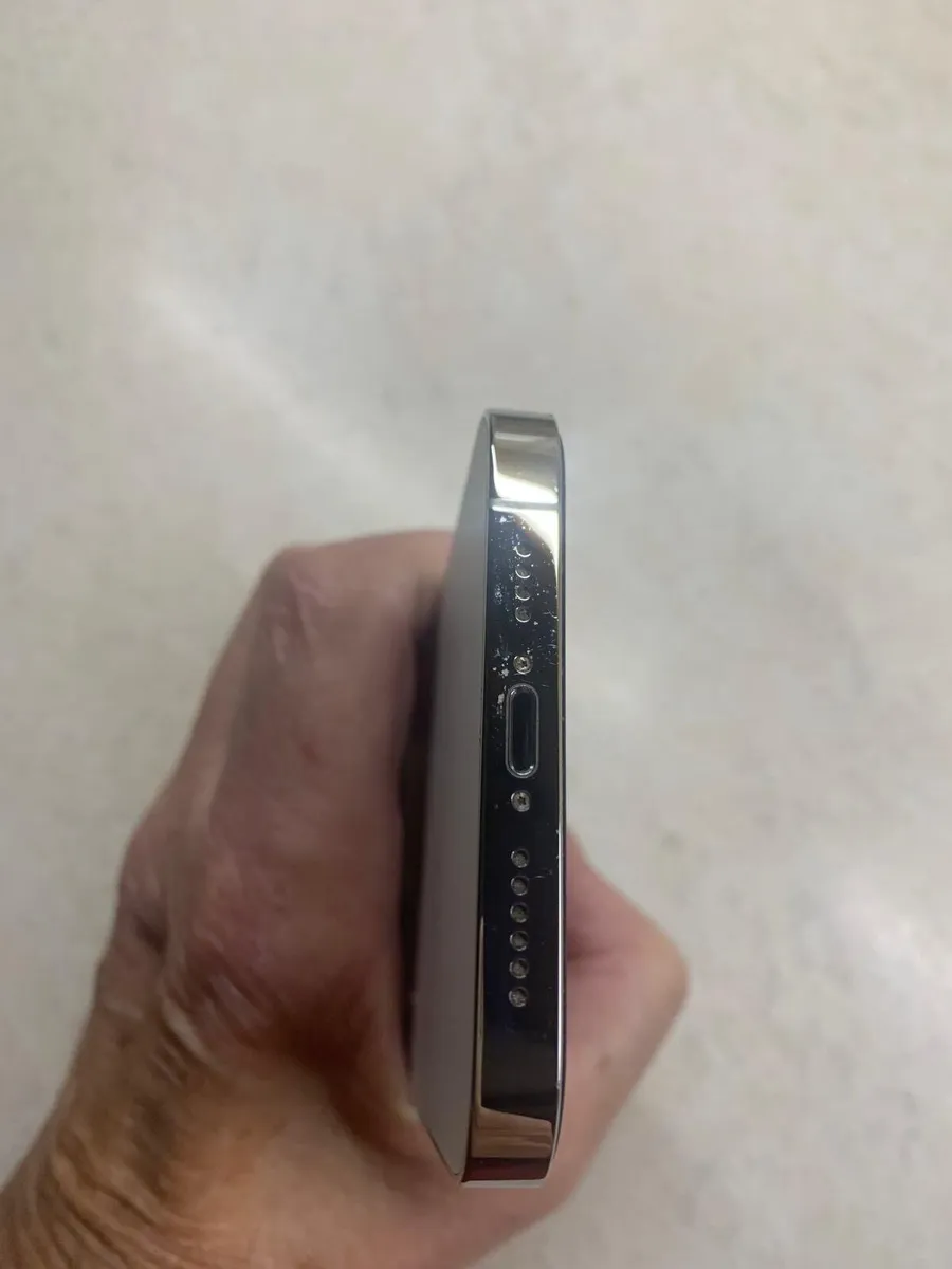 iPhone 13 Pro Max - Image 4