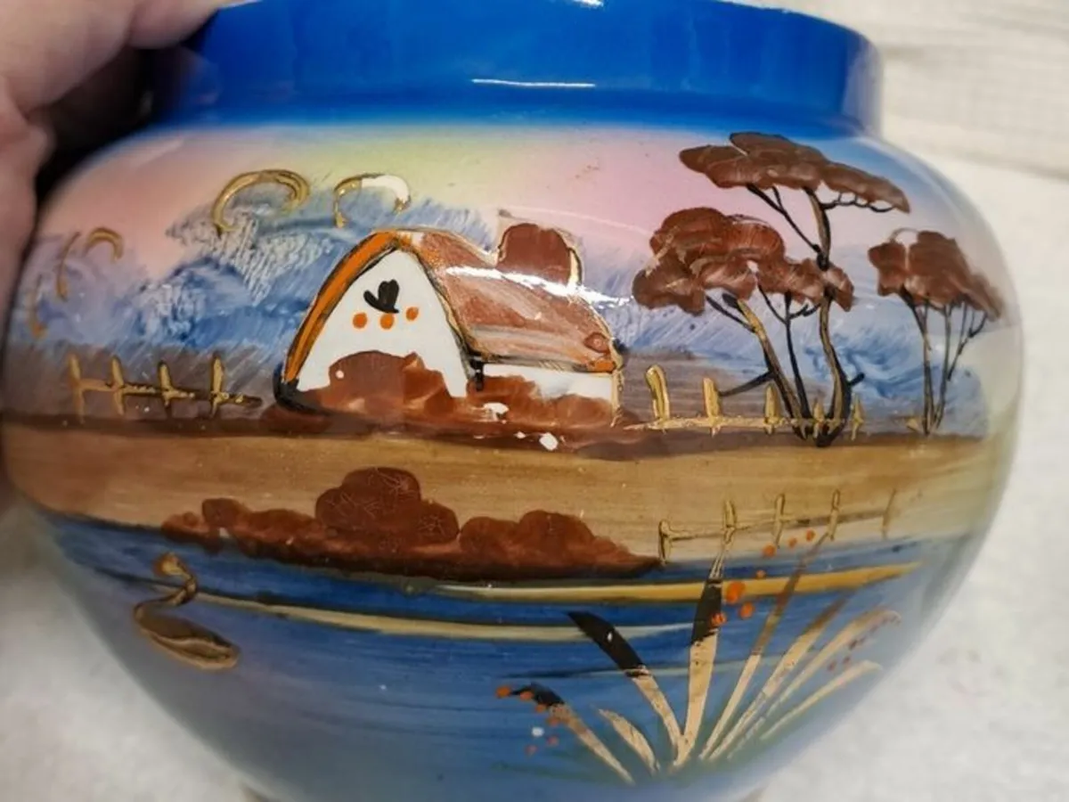 Painted gold and blue pot - Image 2