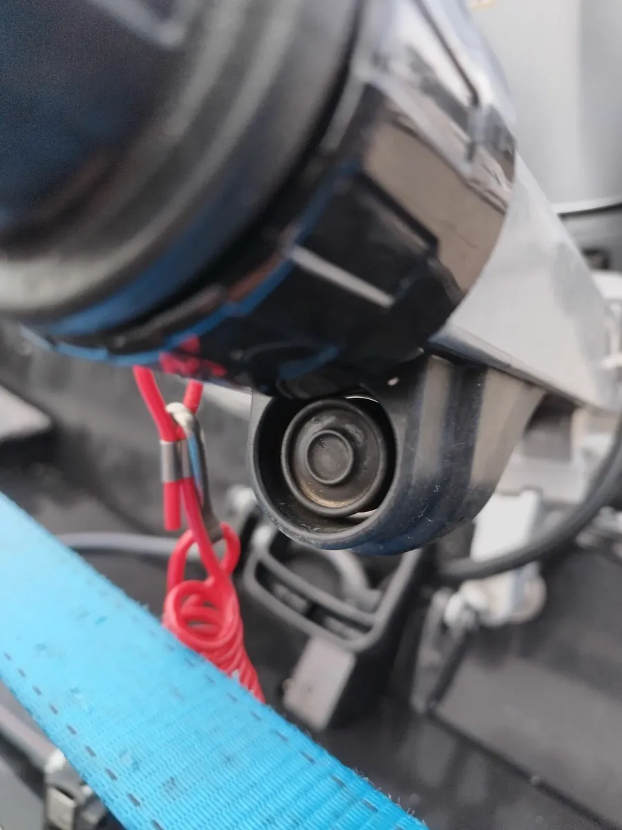 Boat for fishing - Image 2