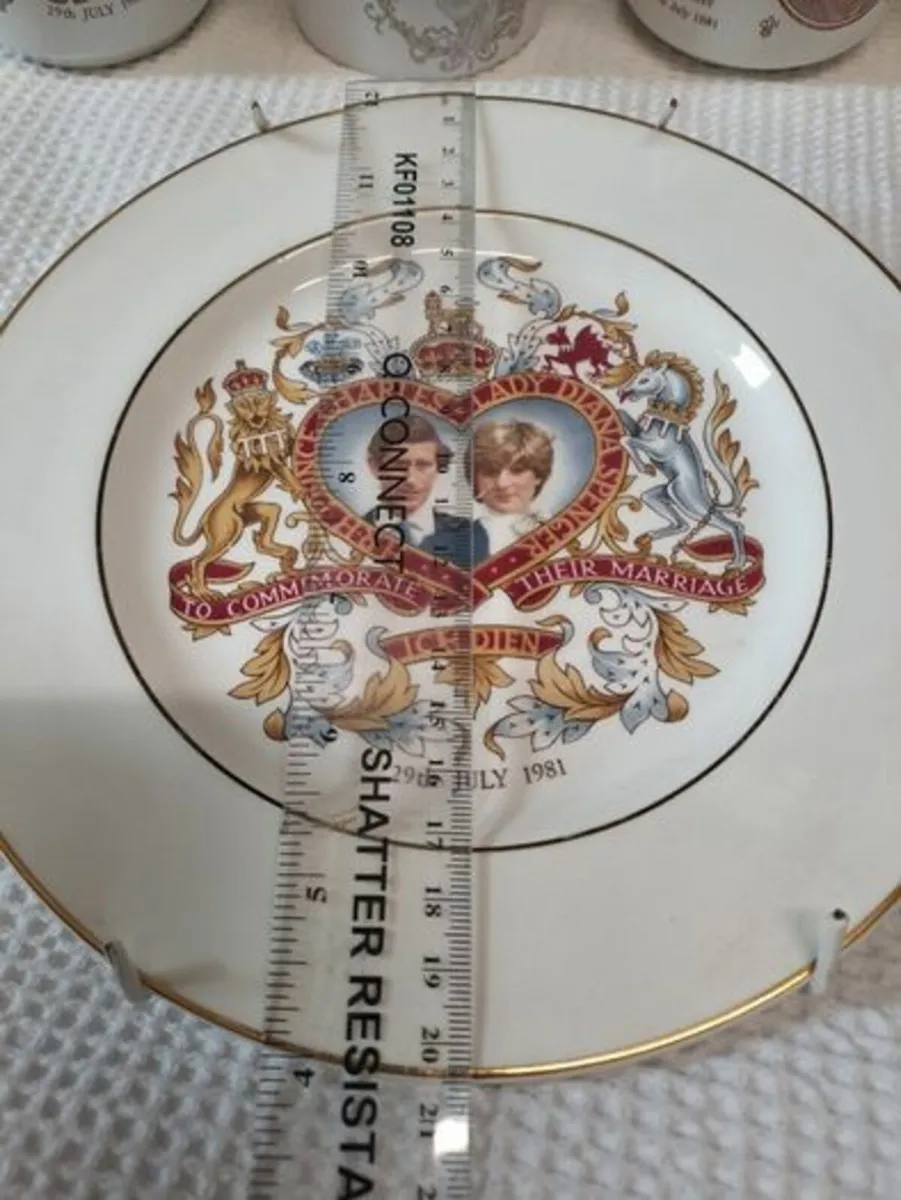 Royal Kendal plate Charles and Diana wedding - Image 3