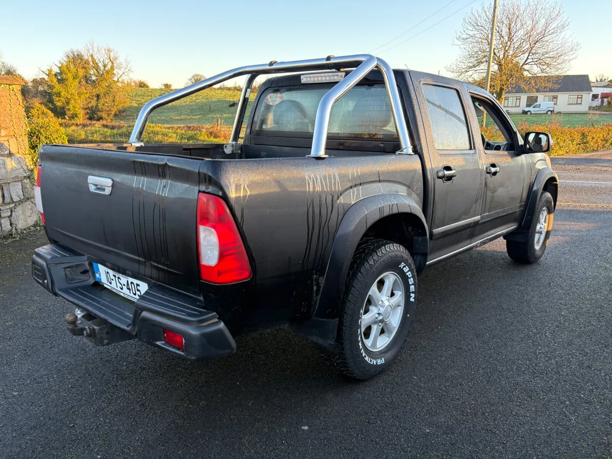 Isuzu D-Max 2010 - Image 4