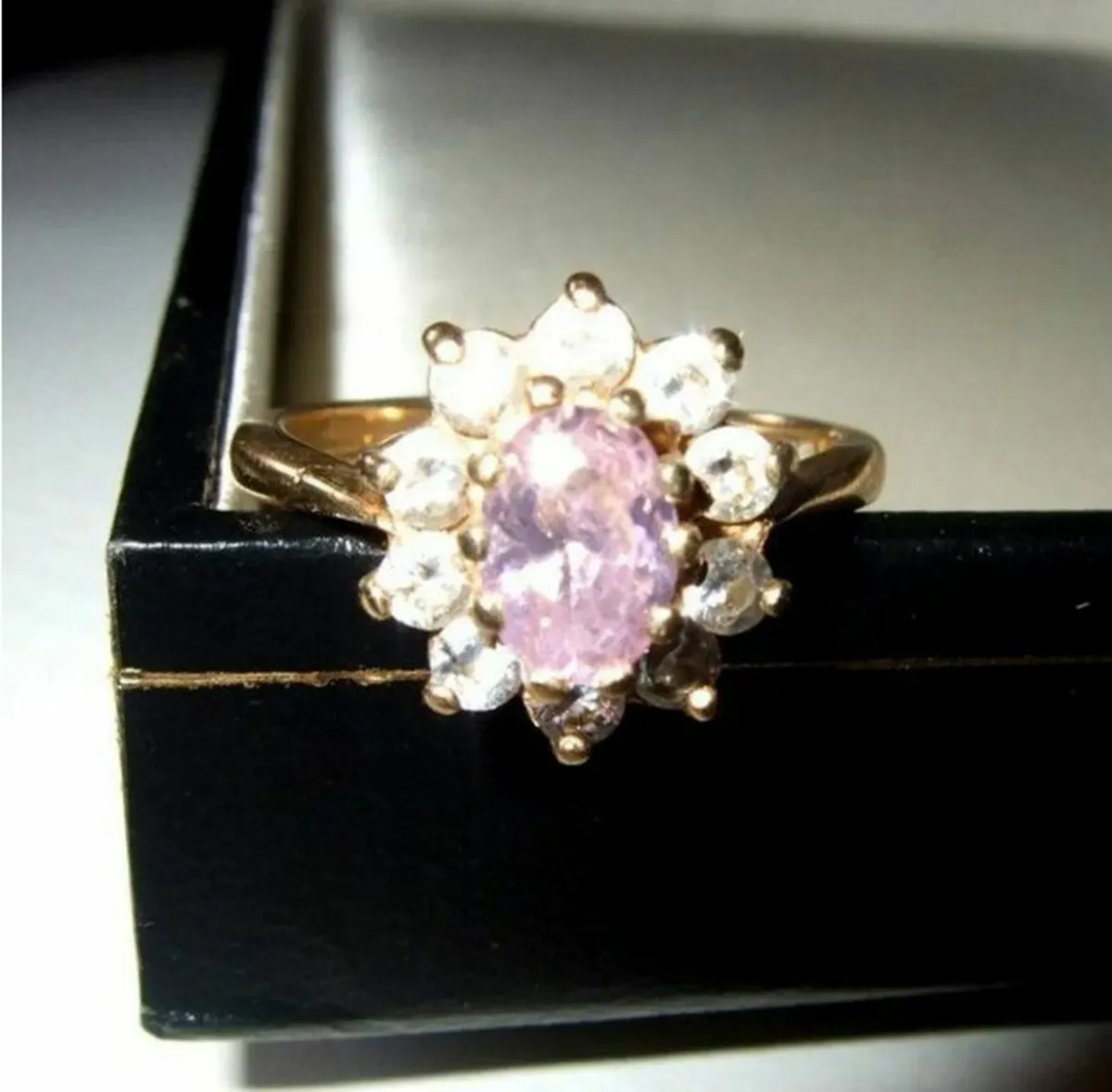 Vintage 9ct Gold Hallmarked Pink/White Cluster - Image 3