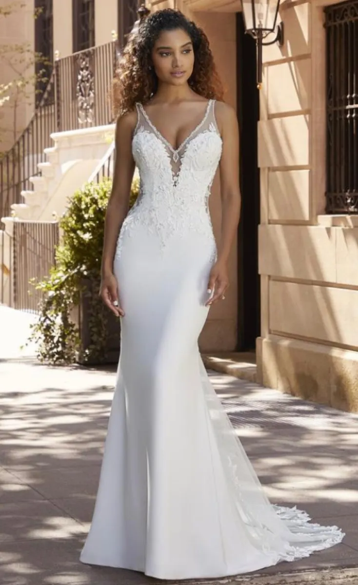 Wedding dress - Image 1