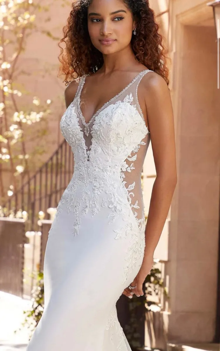 Wedding dress - Image 2