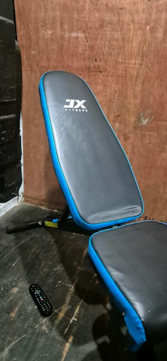 Large fully adjustable dumbbell weight bench - Image 3