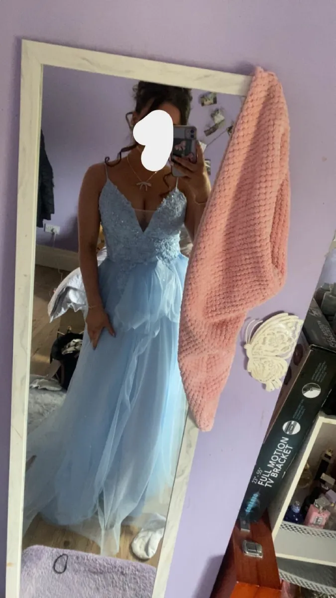 Debs dress - Image 3