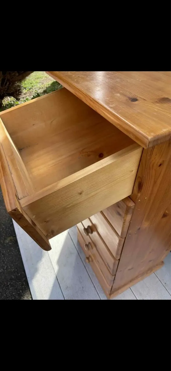Tall pine chest of drawers - Image 4