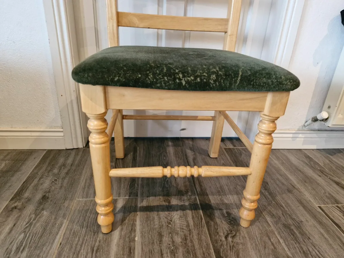 Solid Wood Kitchen Table & 6 Chairs. - Image 4