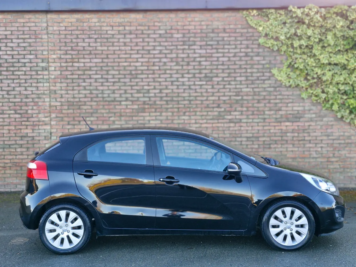 Kia Rio Low Kms - Image 4