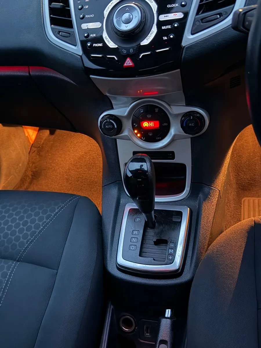 Ford Fiesta 2011 - Image 4