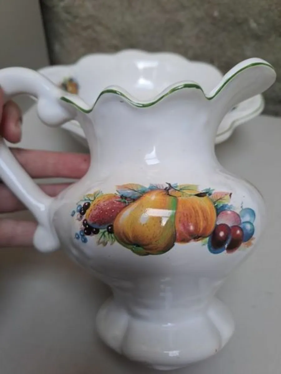Vintage fruit jug and bowl - Image 4