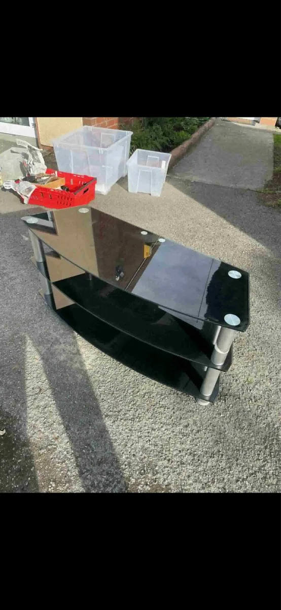 Glass tv unit - Image 2
