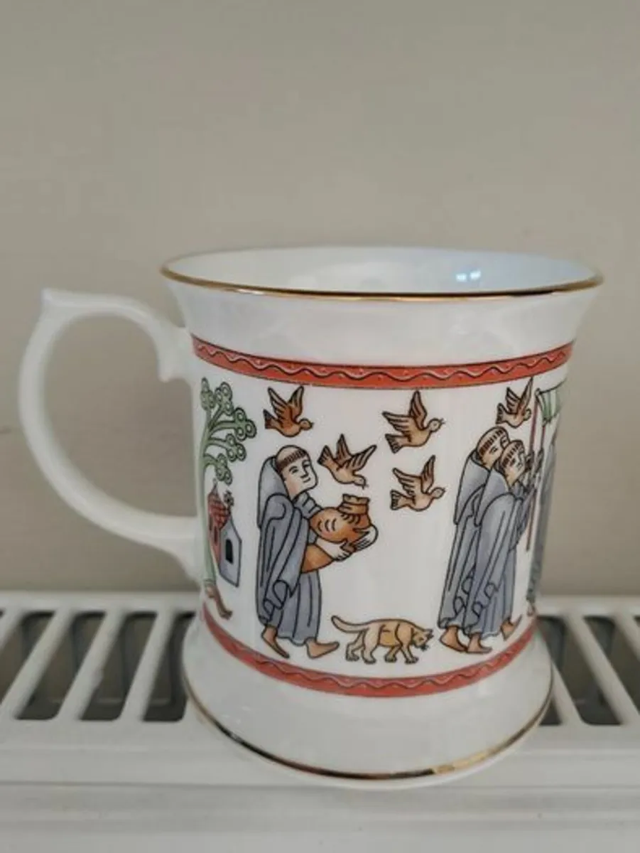 Tewkesbury Abbey mug - Image 2