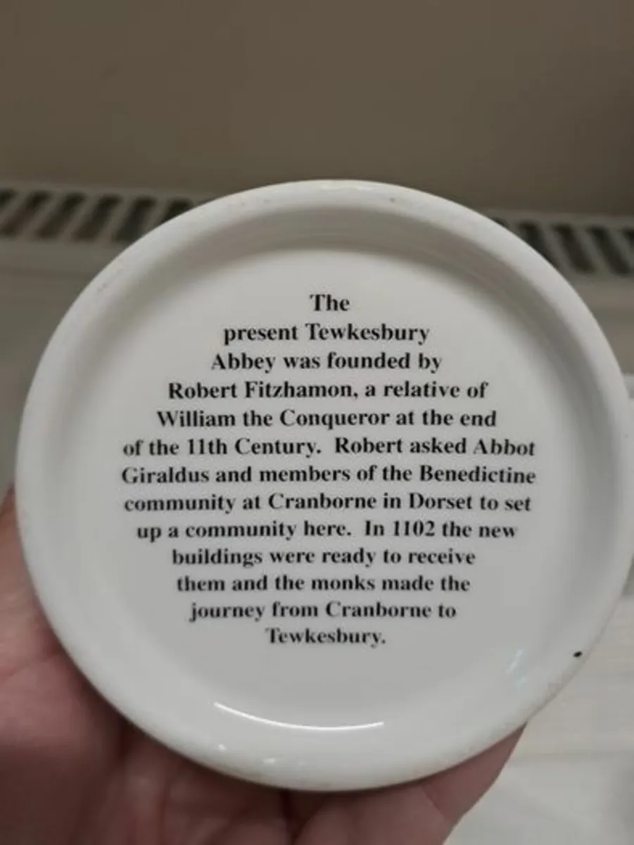 Tewkesbury Abbey mug - Image 3