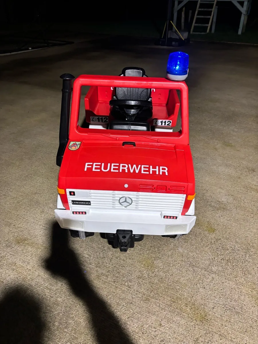 Fire engine ride on Rolly Unimog with gears - Image 2