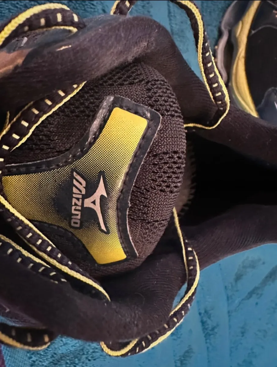 Mizuno Wave Prophecy 2 runners - Image 2