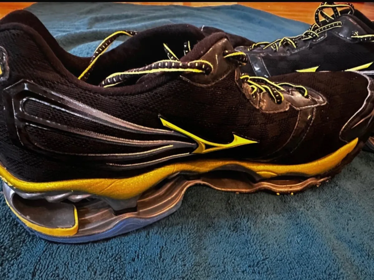 Mizuno Wave Prophecy 2 runners - Image 4