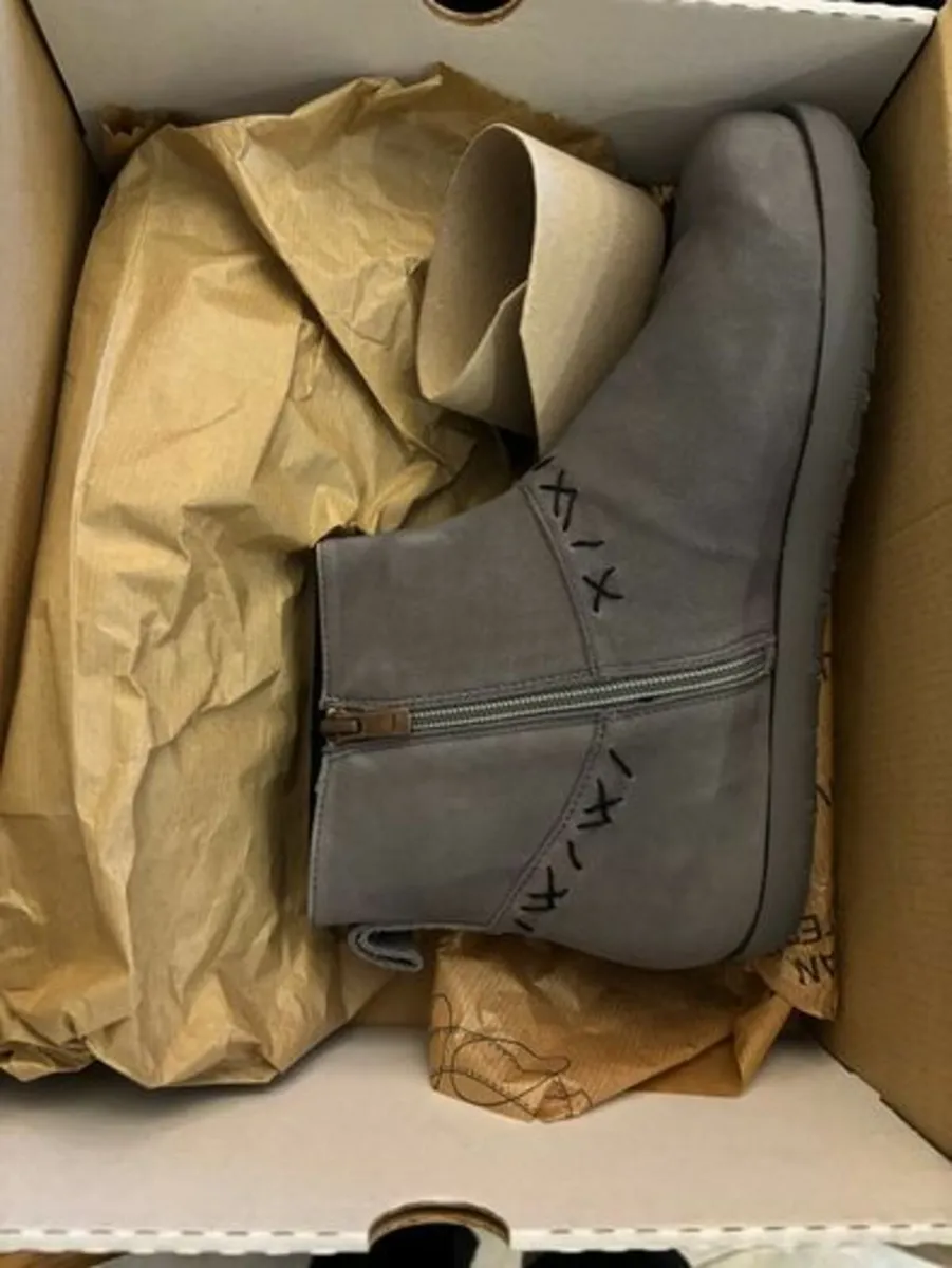 ART full leather flat boots 7uk 41eu NEW in Box - Image 3