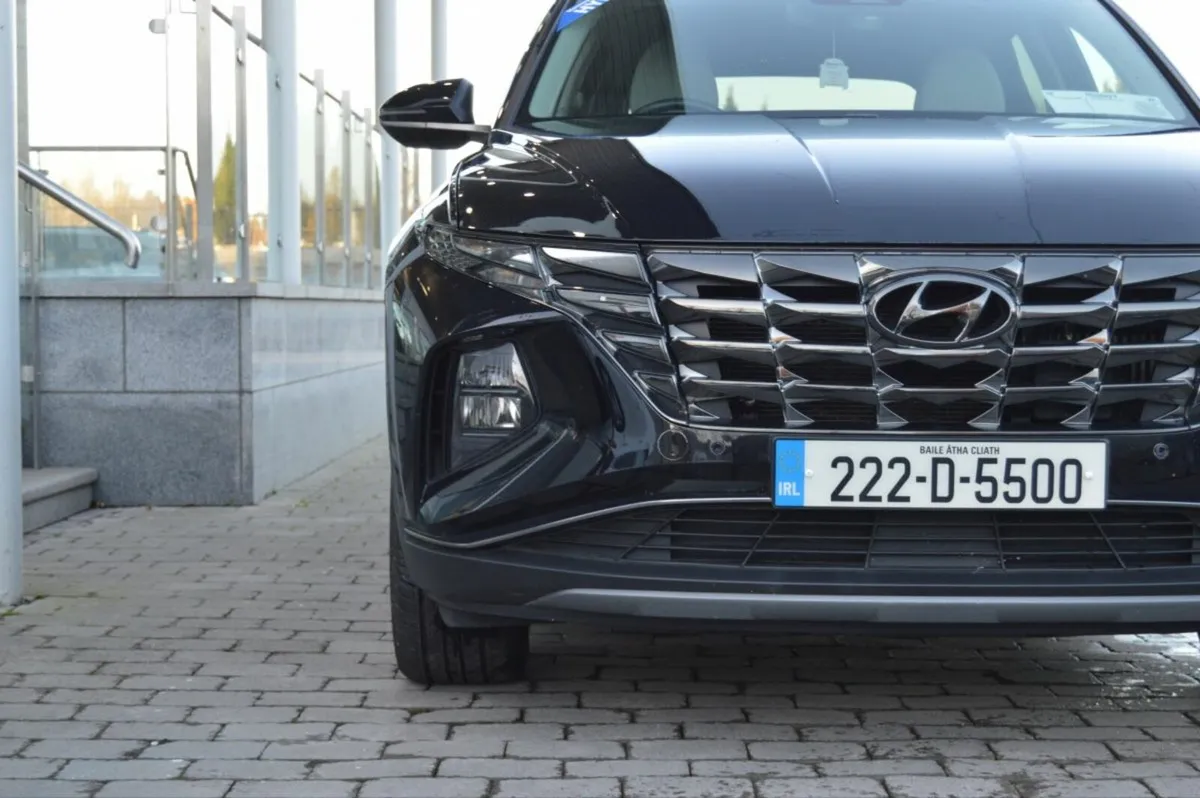 Hyundai Tucson 2WD Executive Plus HEV Auto - Image 4