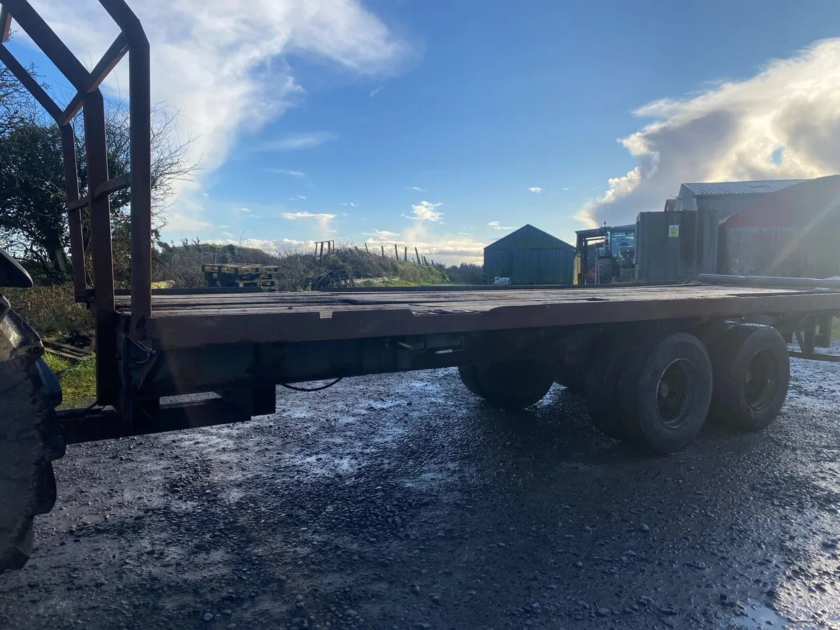 Bale trailer - Image 2