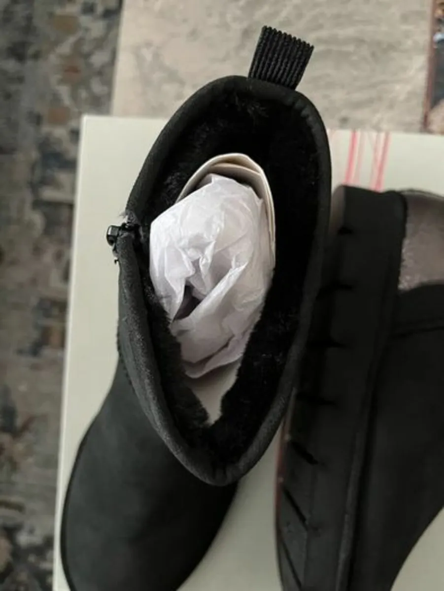 Bugatti flat boots women's size 6.5 uk 40 eu New - Image 2