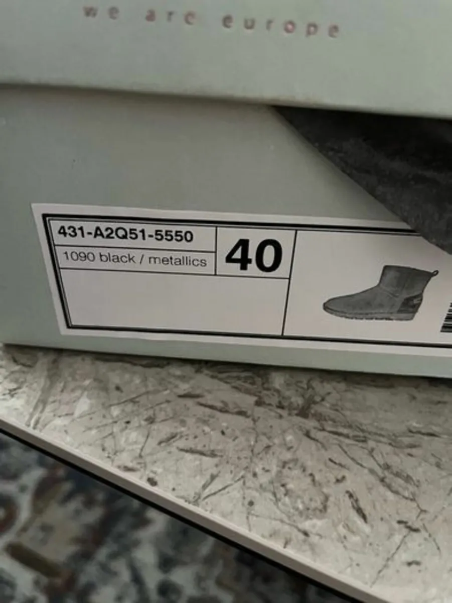 Bugatti flat boots women's size 6.5 uk 40 eu New - Image 3