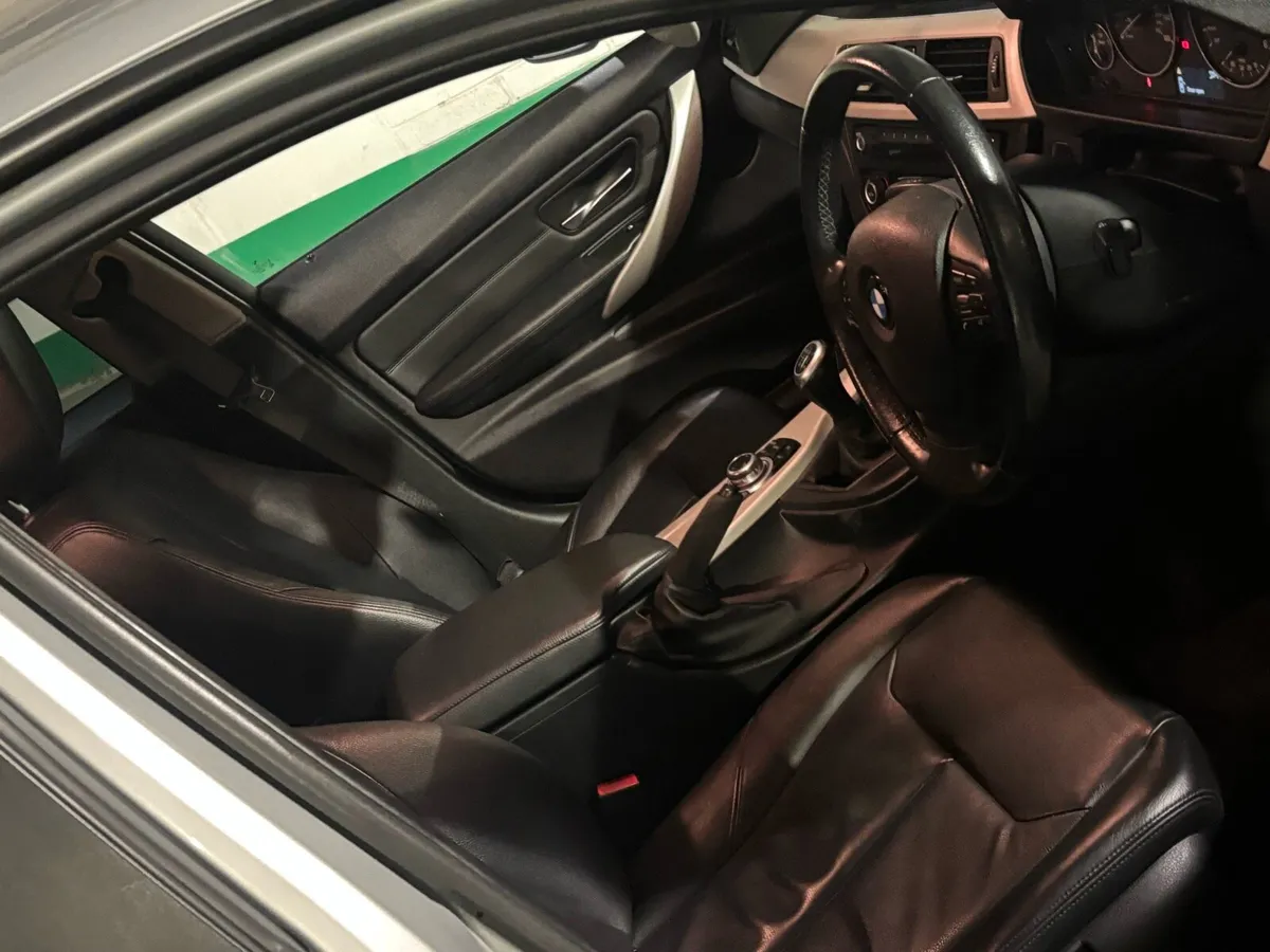 BMW 320d se kitted €3500 px  (2013) - Image 2