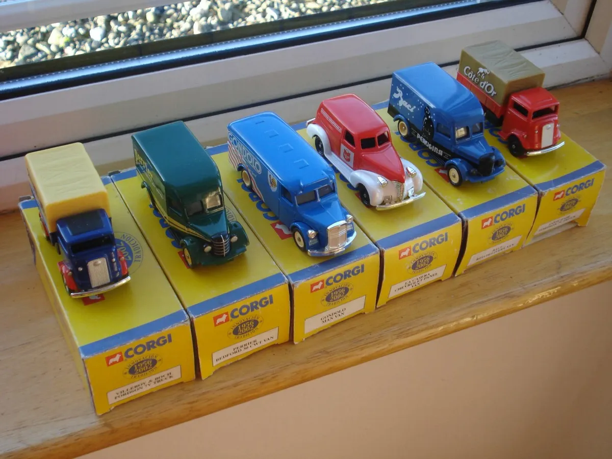 CORGI BOXED MODEL TRUCKS. 1/64- 1/43 SCALE. - Image 1