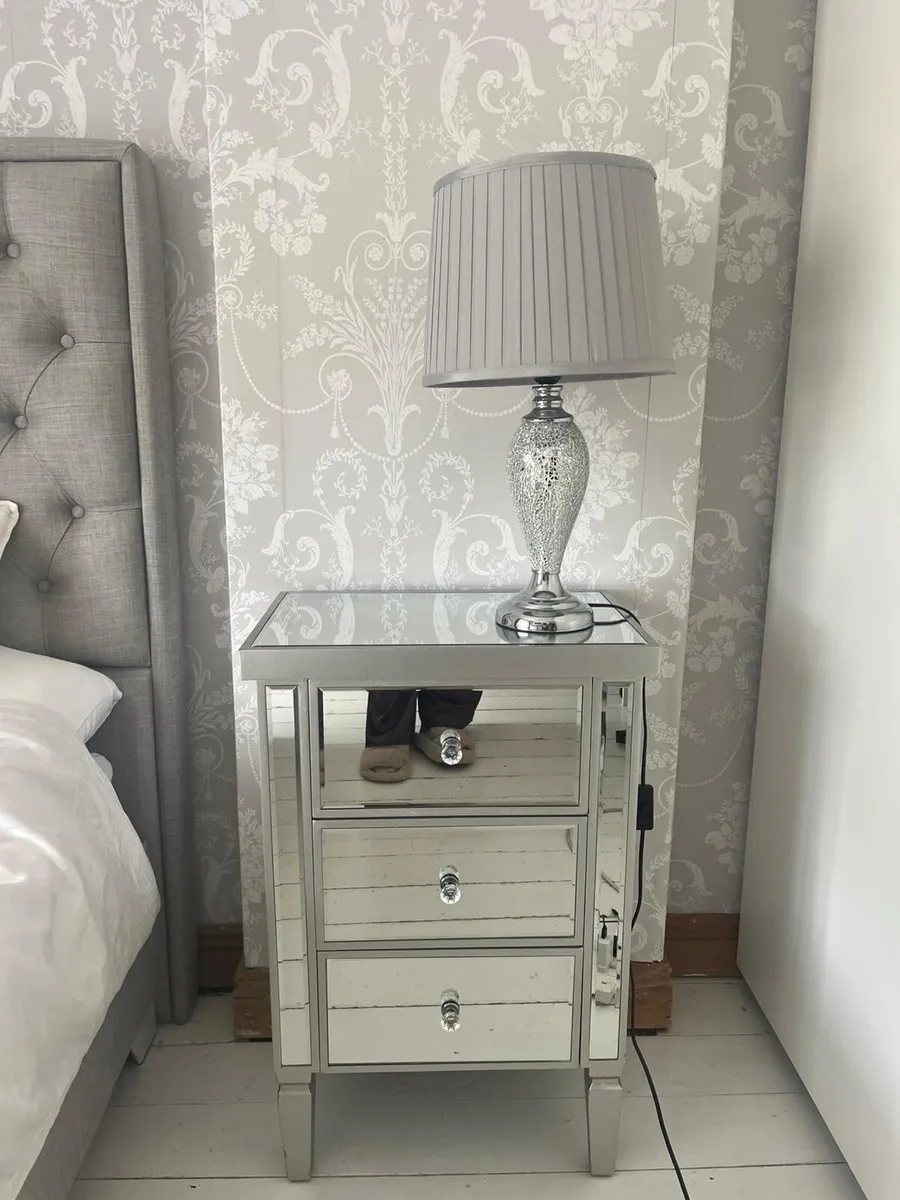 Bedside locker & Lamp - Image 1