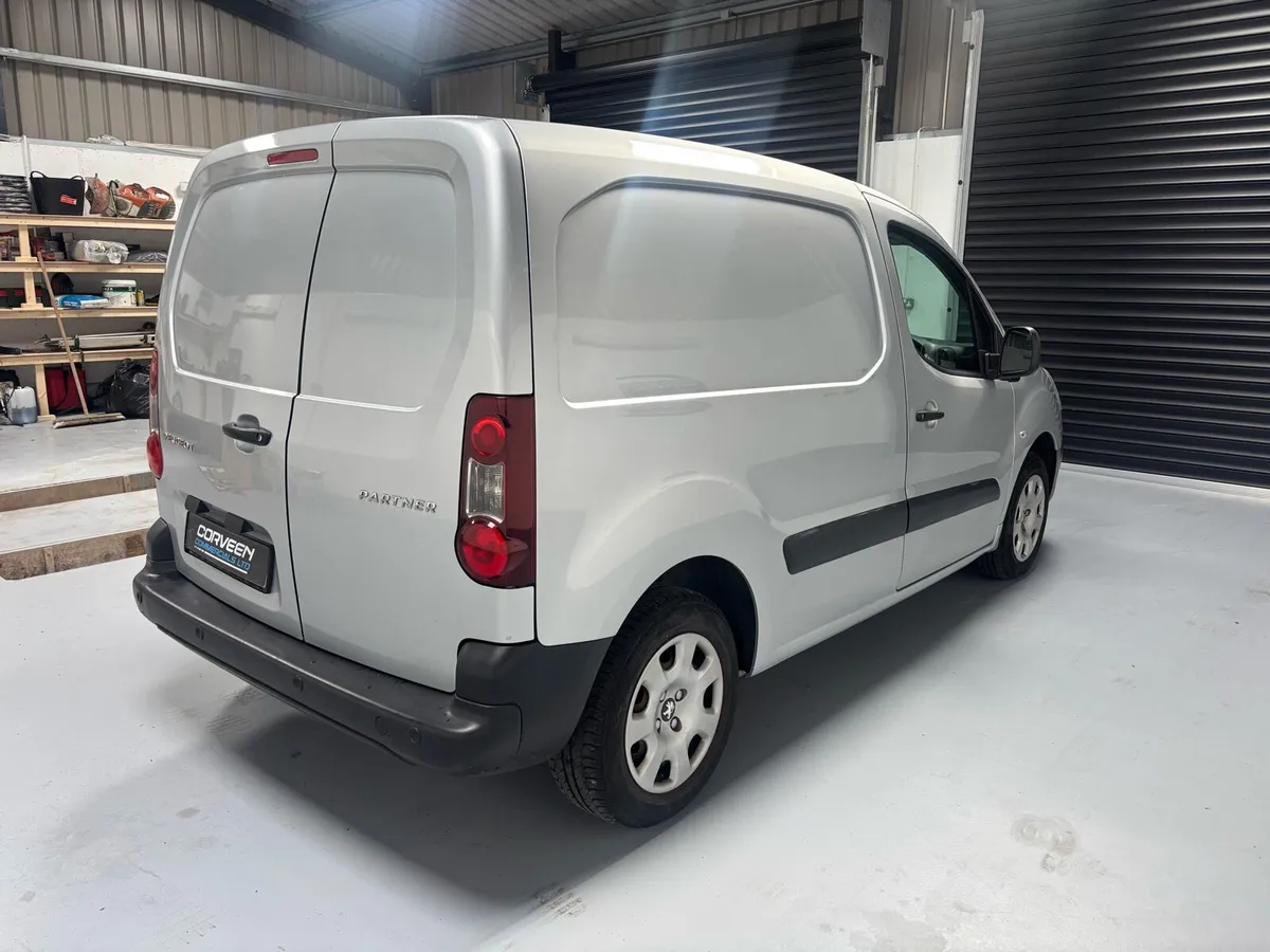 2018 Peugeot Partner Professional 100bhp - Image 3