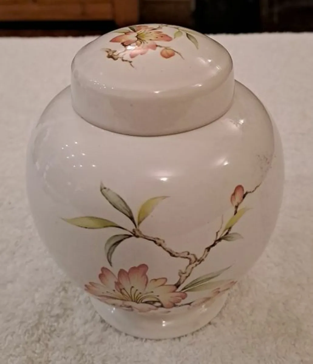 Vintage ginger jar - Image 4