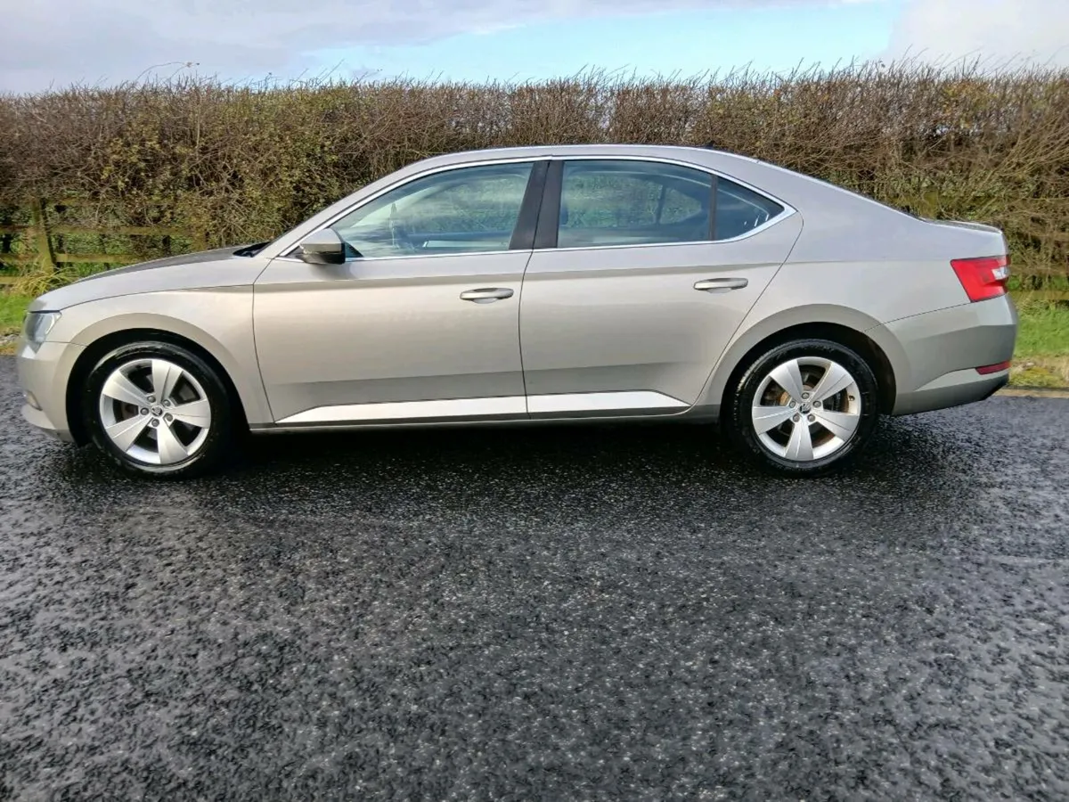 152 SKODA SUPERB AMBITION 2.0 TDI - Image 2