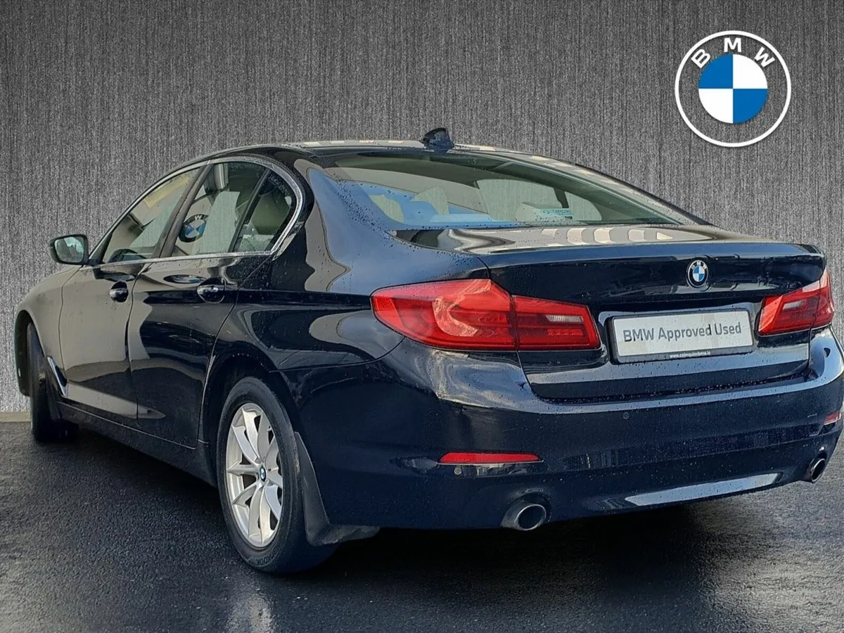 BMW 5-Series 520d SE - Image 2