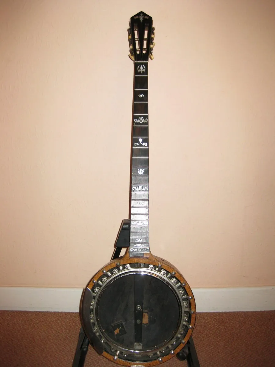 Rare Barnes&Μullins Banjo & Case Made In 1910 UK. - Image 2
