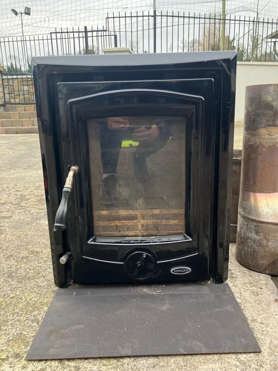 Henley Stove - Image 1