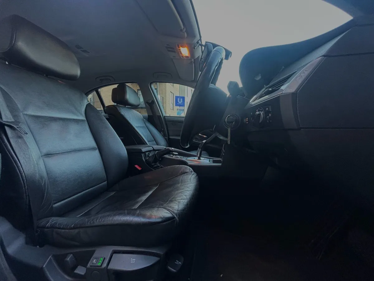 2009 BMW 520D AUTOMATIC - Image 4