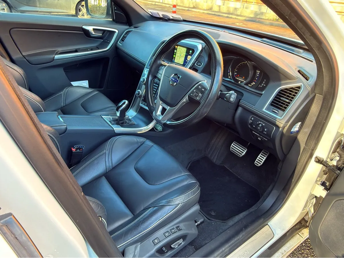 Volvo XC60 T6awd Rdesign - Image 3
