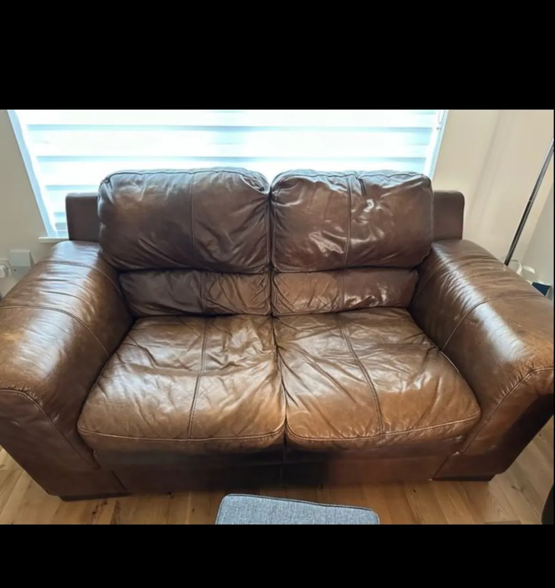Two Leathers brown sofas - Image 3