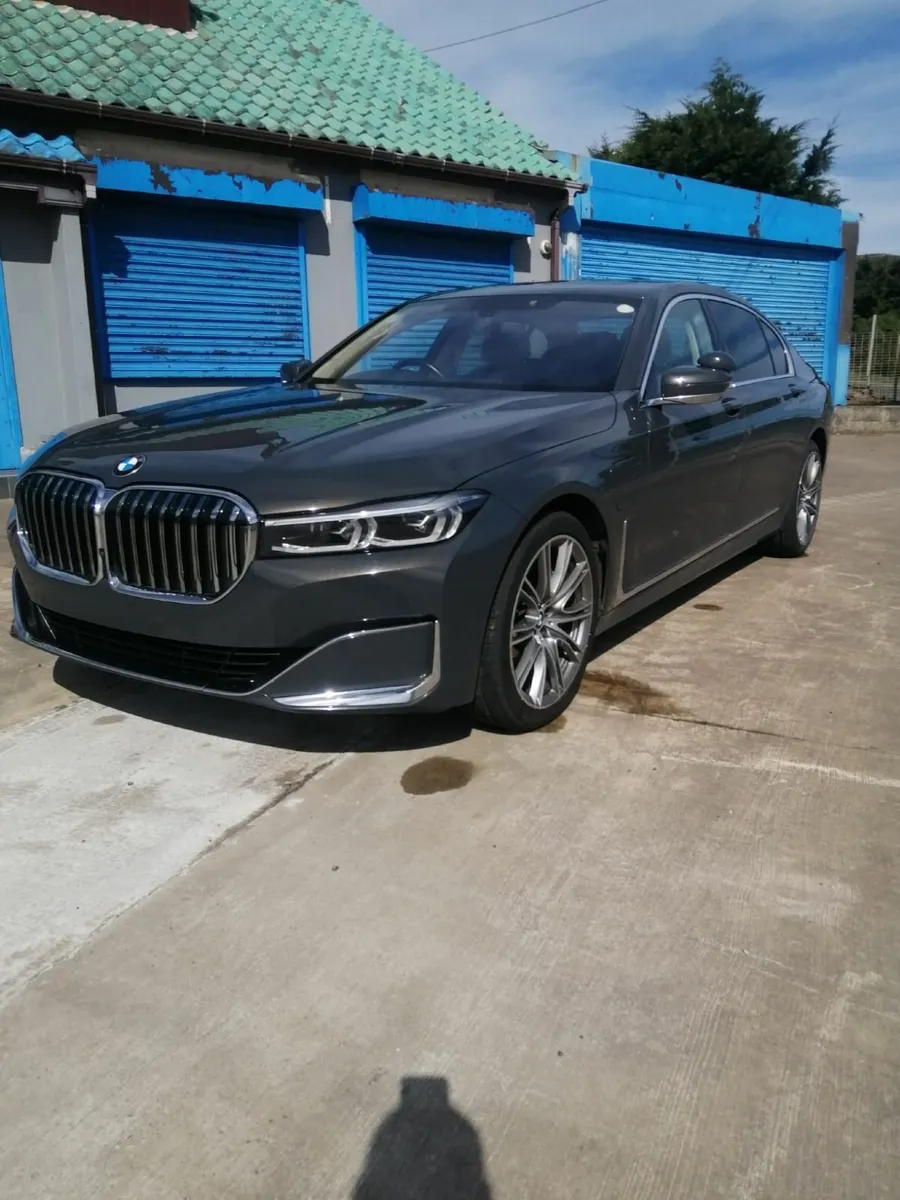 2021 (Oct) BMW 7 Series 745Le LWB Hybrid - Image 2