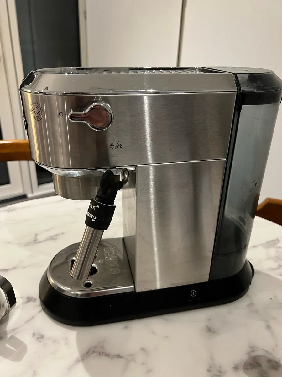 Delonghi Dedica coffee machine - Image 3