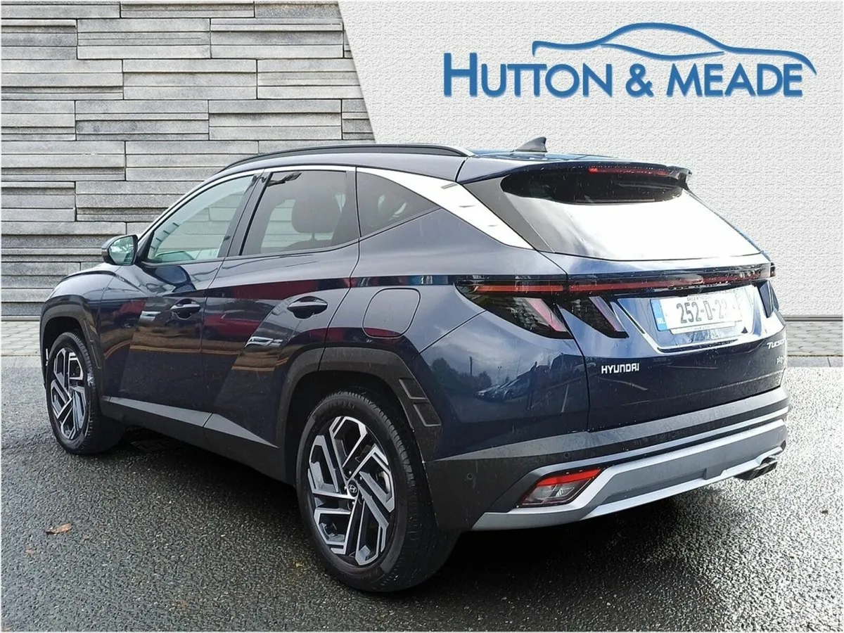 Hyundai Tucson Platinum PHEV 1.6 Petrol 5dr - Image 3