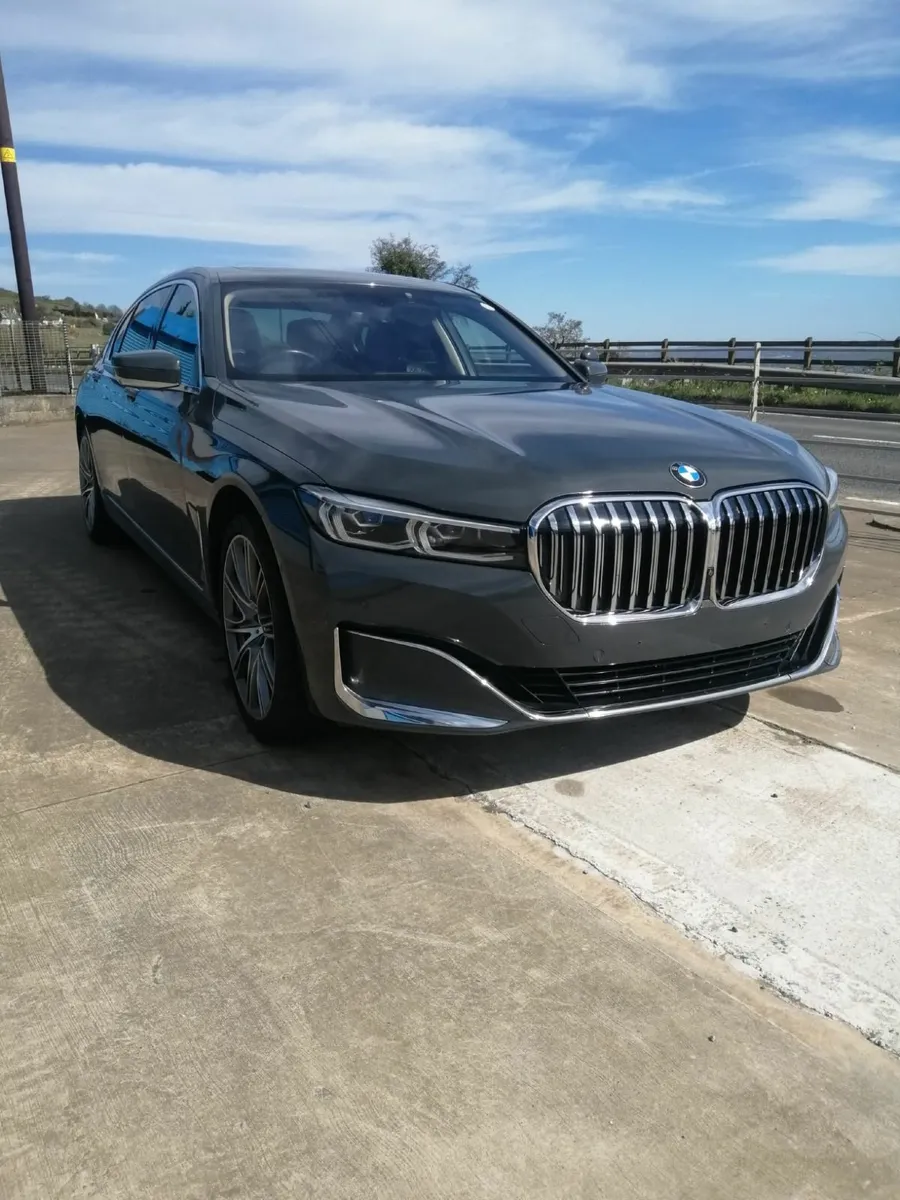 2021 (Oct) BMW 7 Series 745Le LWB Hybrid - Image 3