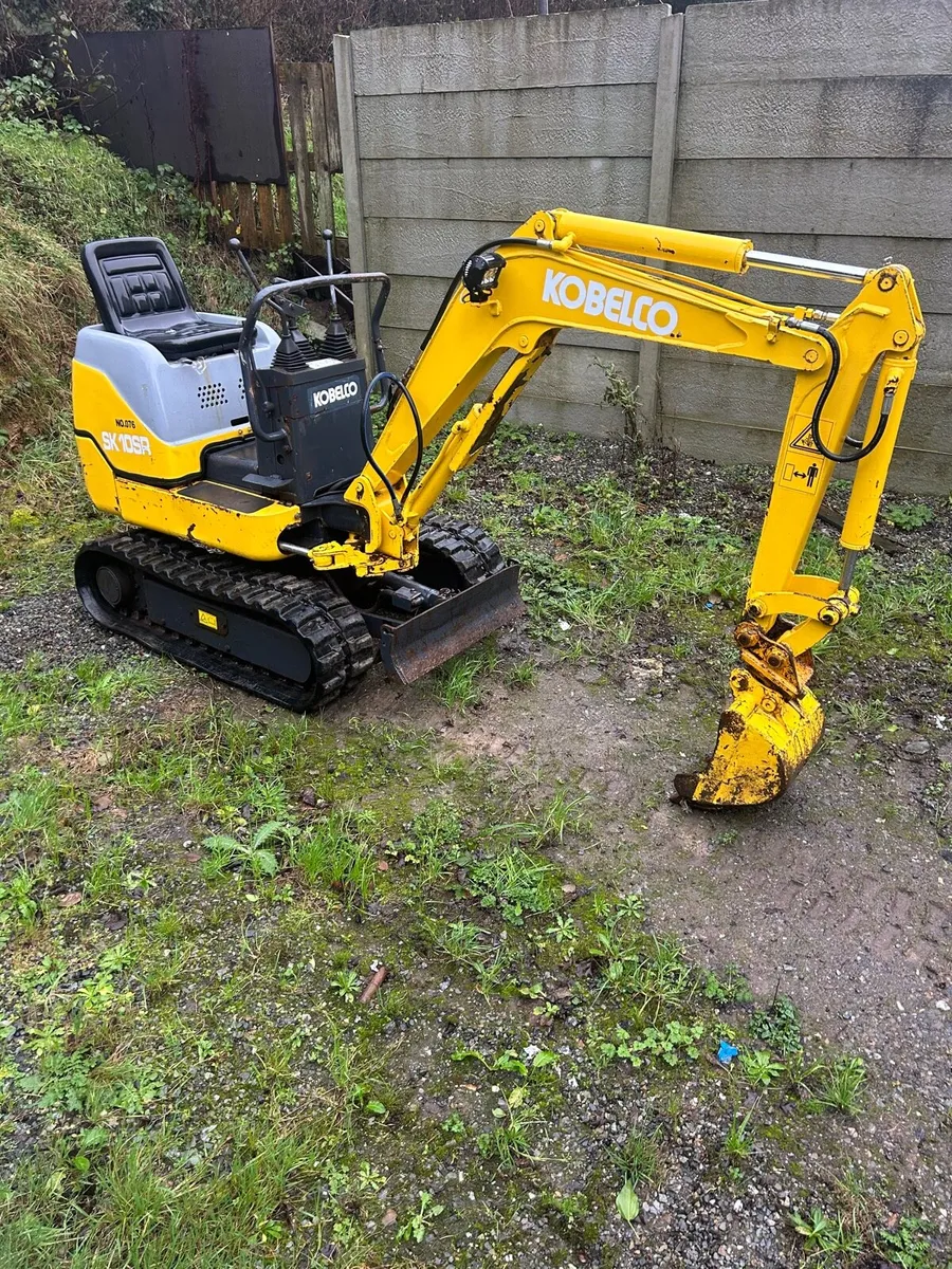 1 ton Kobelco micro mini digger for sale - Image 1