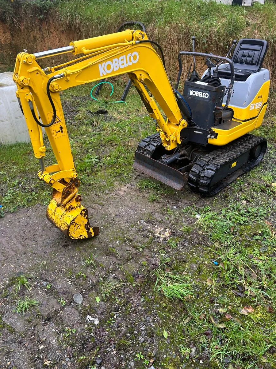 1 ton Kobelco micro mini digger for sale - Image 2