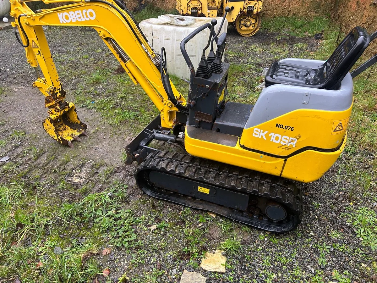 1 ton Kobelco micro mini digger for sale - Image 3