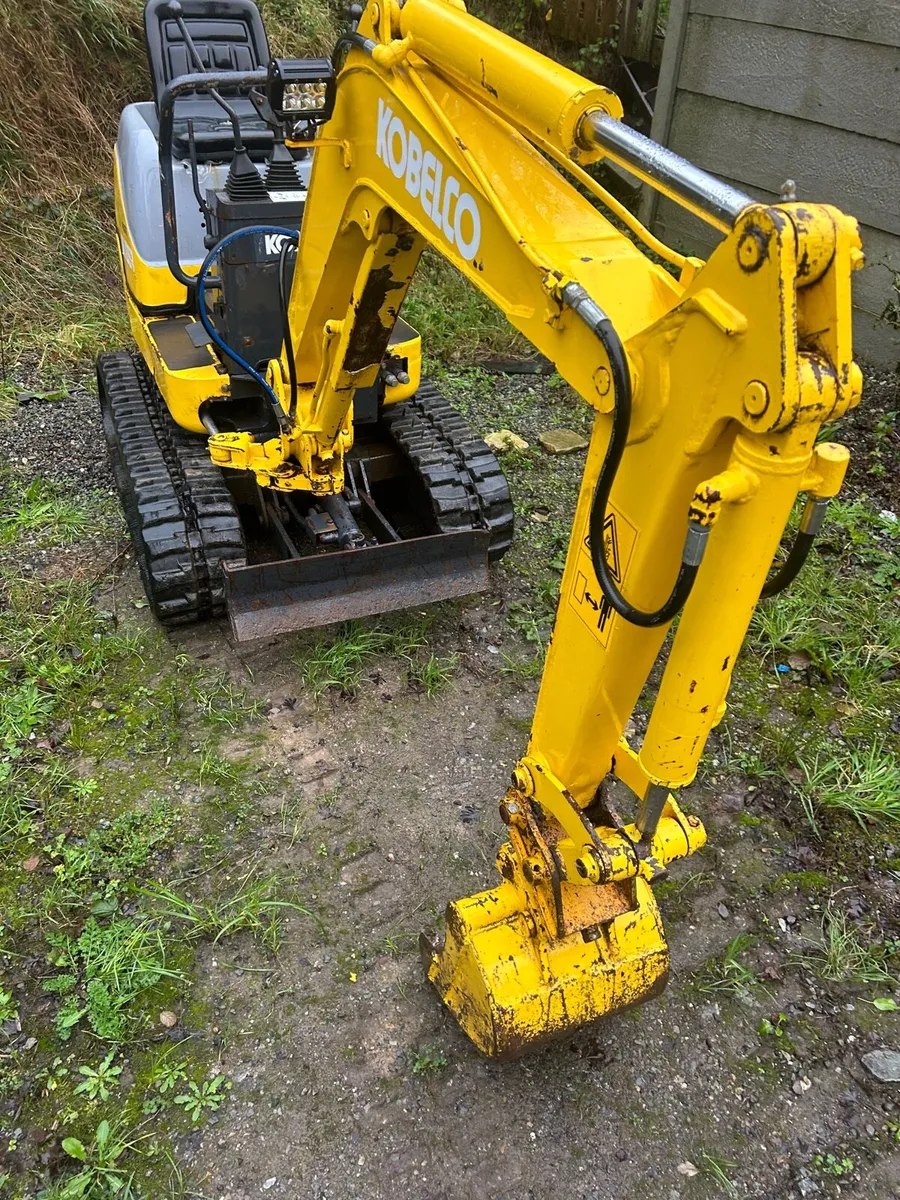 1 ton Kobelco micro mini digger for sale - Image 4