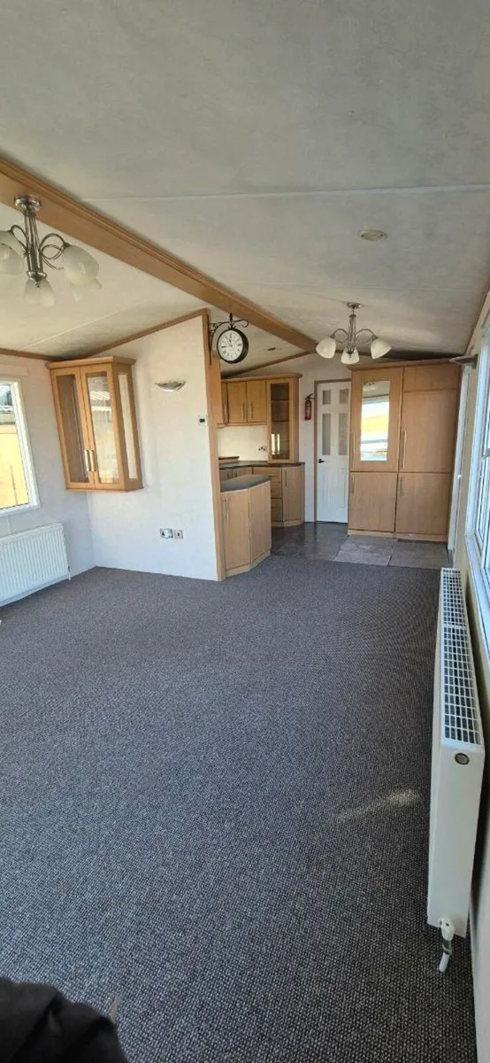 Pemberton 41x12 - Image 4