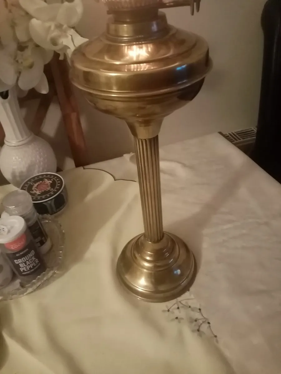 Vintage oil Lamp - Image 2